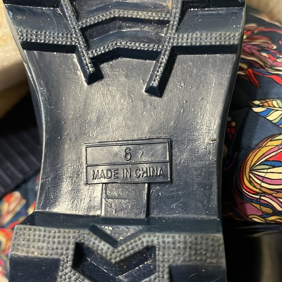 Sakroots Rain Boots - Picture 10 of 10